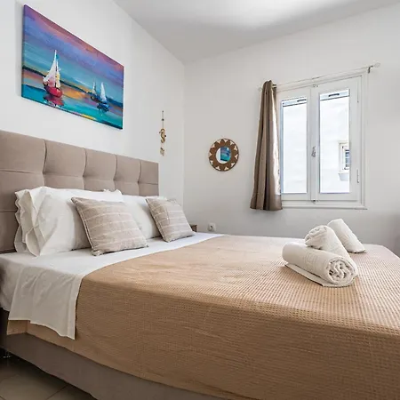 Tzivaeriparos Apartment