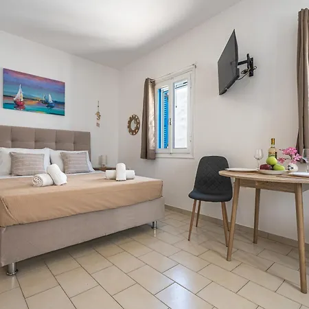 Tzivaeriparos Lejlighed