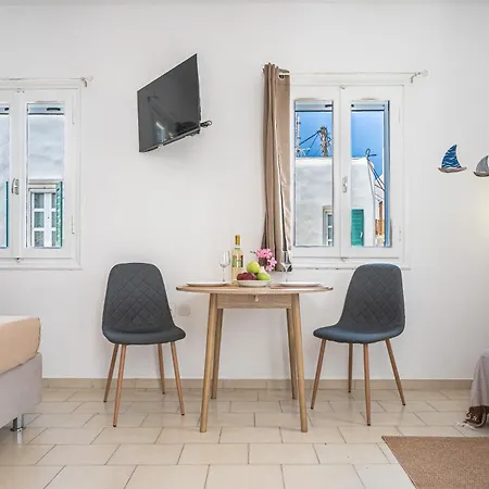 Tzivaeriparos Lejlighed Piso Livadi